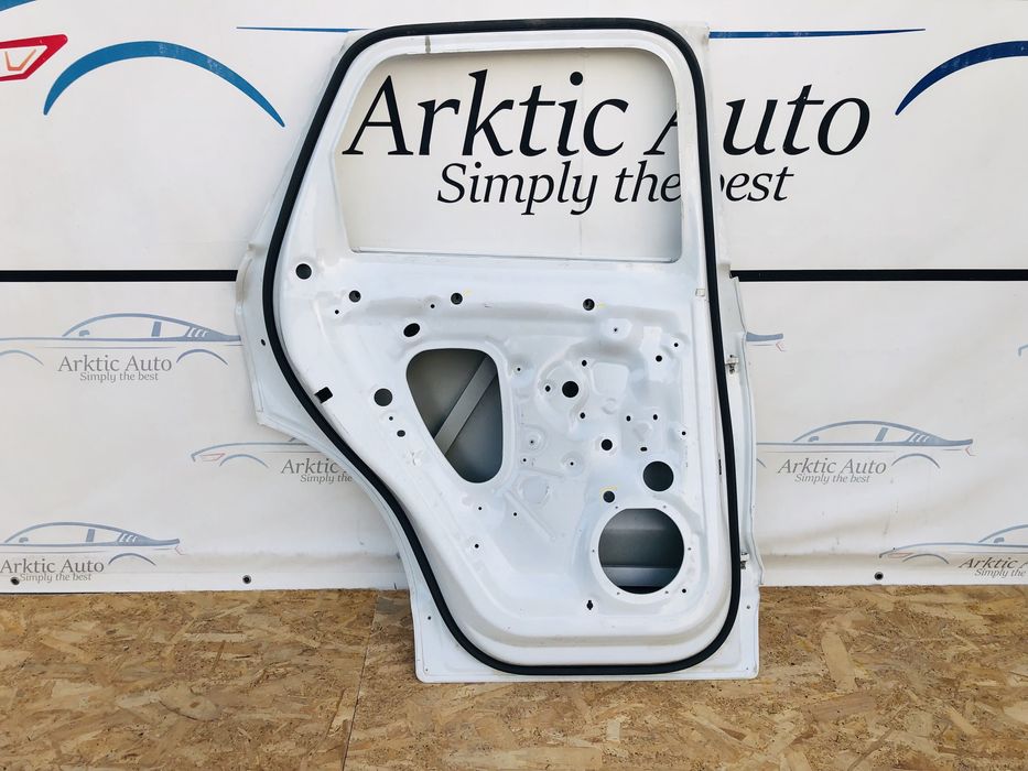 Usa stânga spate VW Touareg CR după 2018