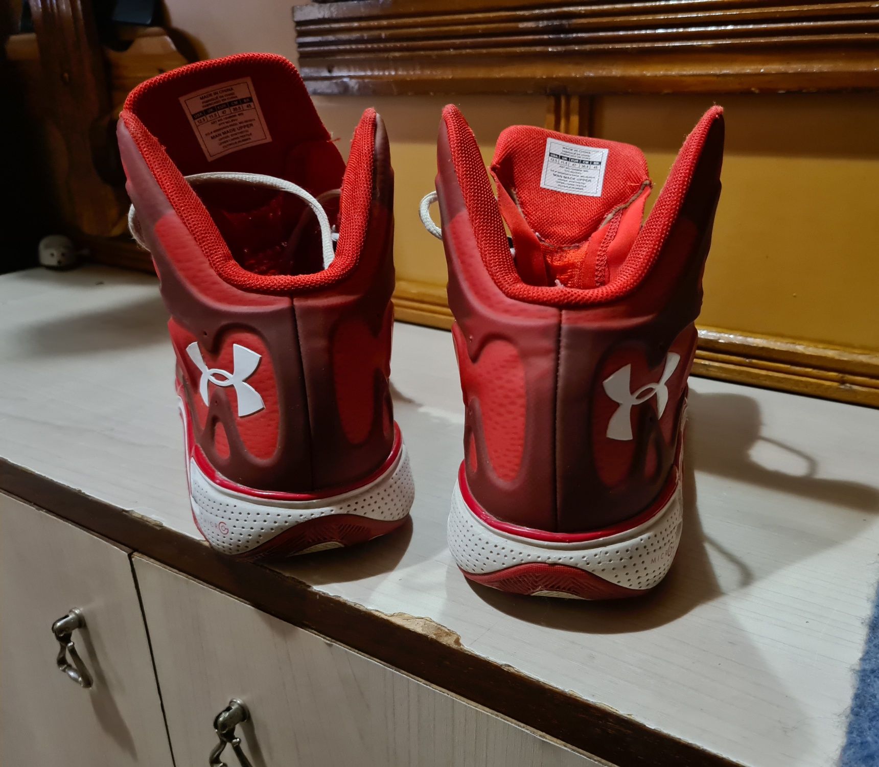 Маратонки jordan adidas under Armour