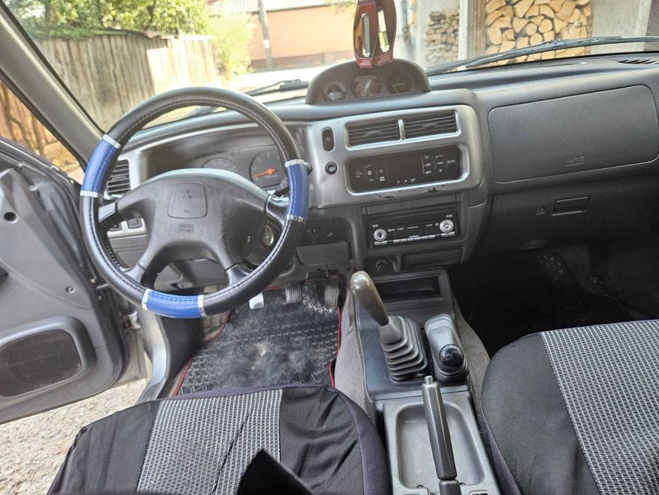 Vând Mitsubishi L200 4x4 2.5TDI