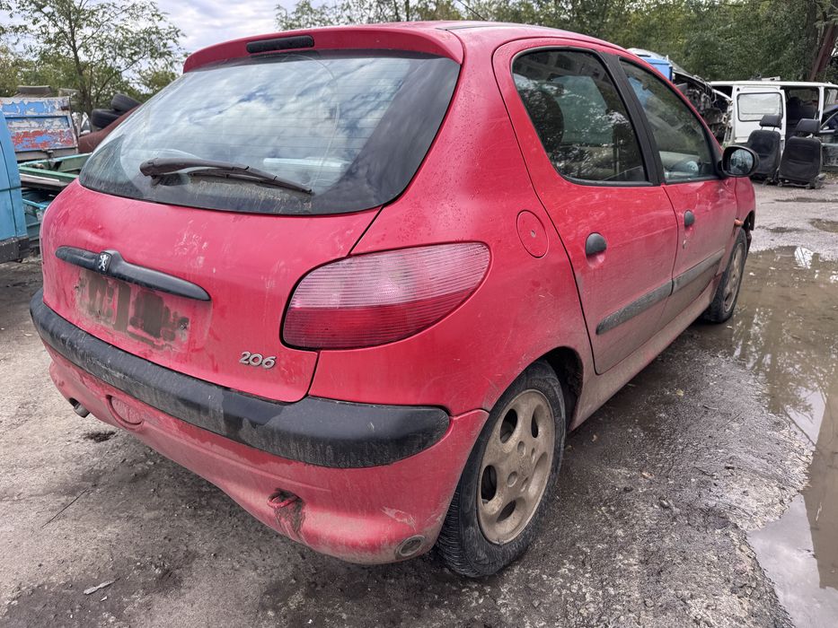 Peugeot 206 1.4i 75hp 2001г На Части