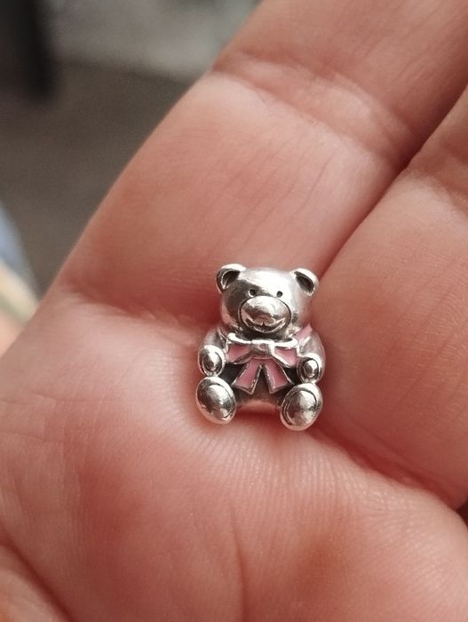 Charm din argint Pandora original ursuleț cu fundiță roz