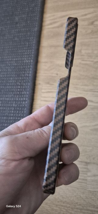 2 Huse carbon iphone 12