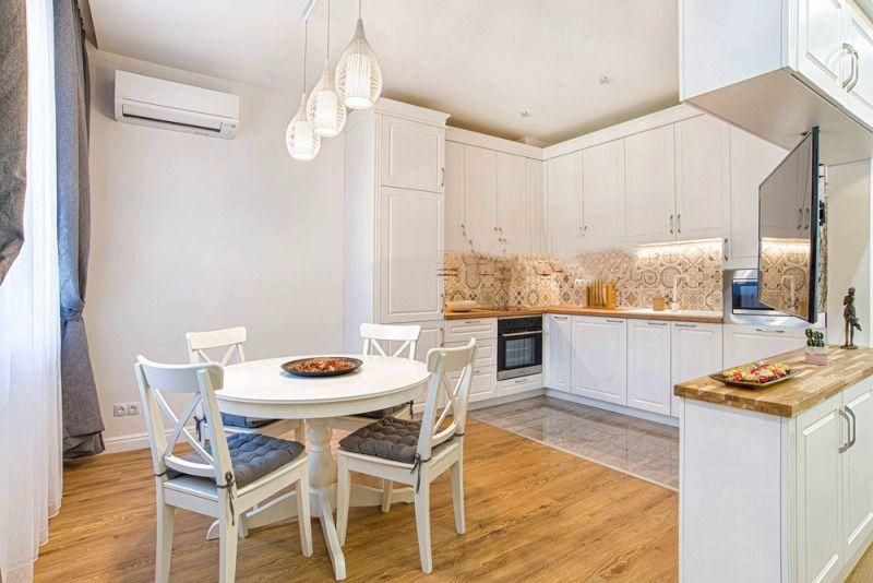 Дава се под наем Тристаен апартамент в София, Център - 90 кв.м за 1500 € - Снимка #12