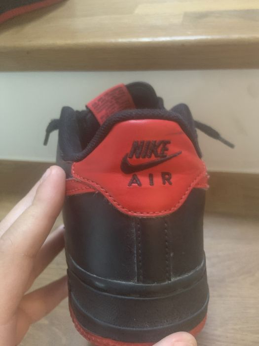 Nike air force 1 rosu-negru nr 38
