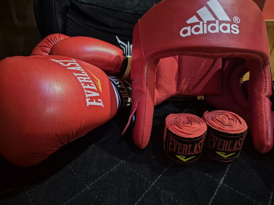 Перчатки для бокса