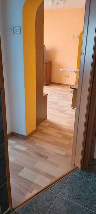Vand apartament mobilat