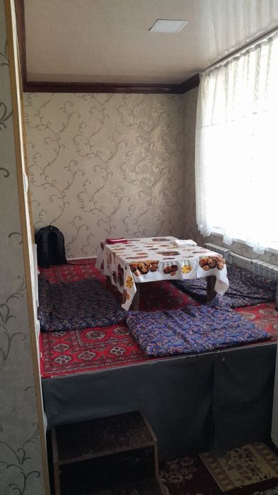 2 qavatli uy sotladi 3hona qogan malumotla telfonda