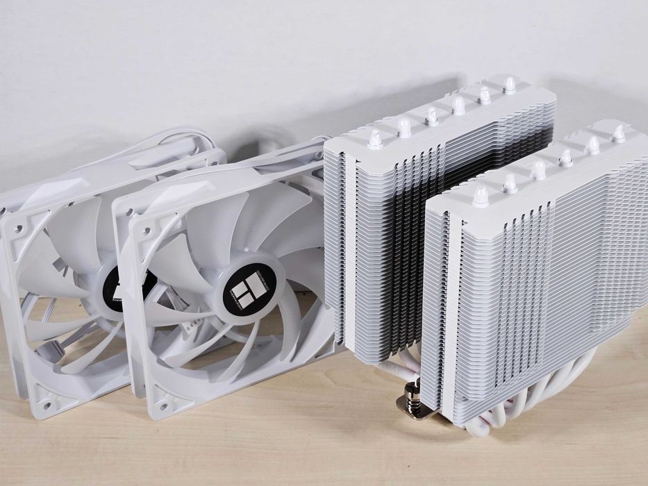 Охладител Thermalright Peerless Assassin 120 SE ARGB - черен и бял