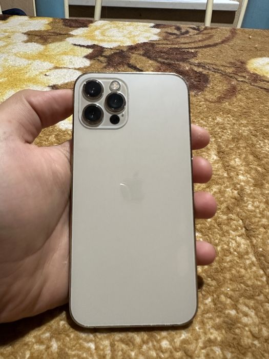 Продам или обменяю айфон 12 про