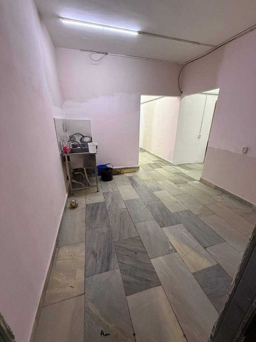 Коммерческое помещение на Карасу-1 в доль дороги 88м2+подвал Парковка