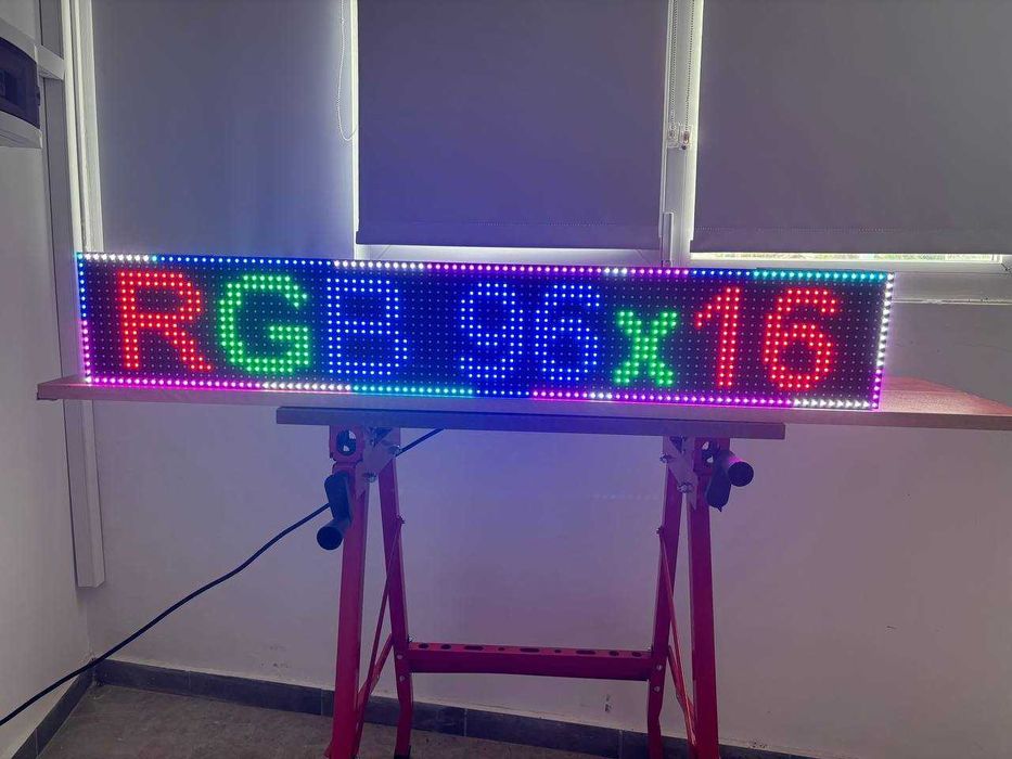 Водоустойчива светеща пълноцветна LED Рекламна табела WiFi