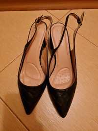 Обувки с нисък ток size 39