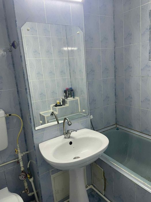 Închiriez apartament 2 camere,micro 17