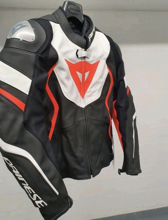 Geaca moto  Dainese racing avro 4-marime 50 M NOUA piele protectii