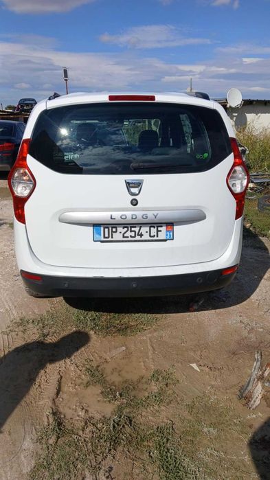 Дачия Лоджи 1,5дци . На части