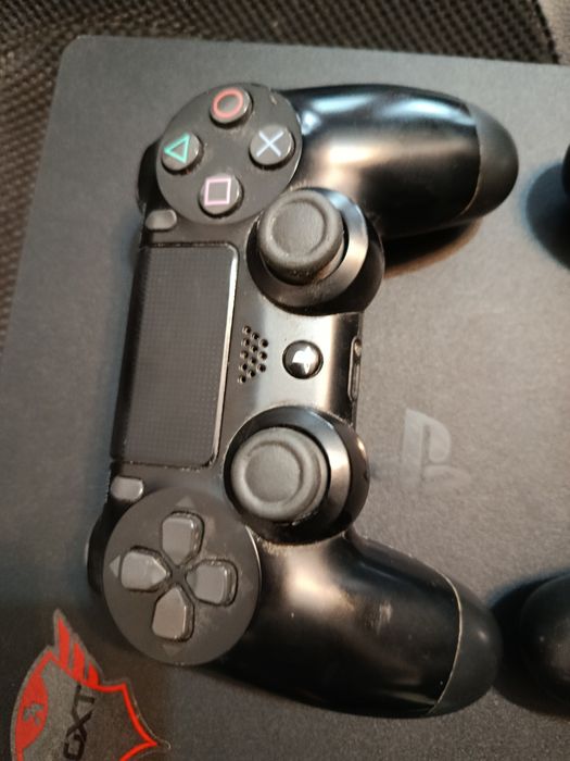 Consola play station 4 slim 500GB, doua controllere