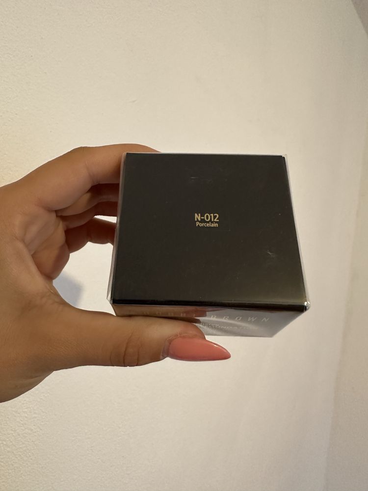 Bobbi Brown , fond de ten , ruj