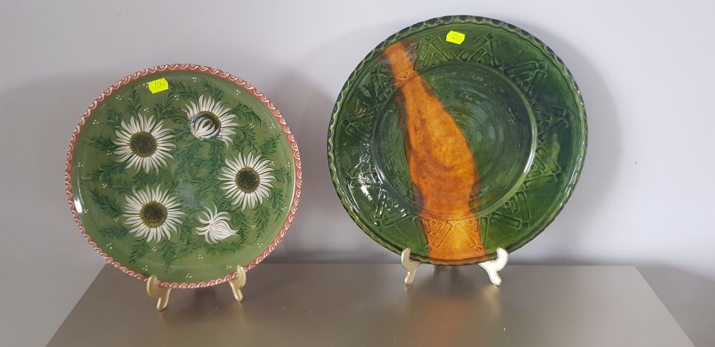 Platouri și  vază  din ceramică italiană