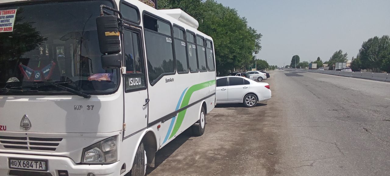 Isuzu avtobus sotiladi 2012