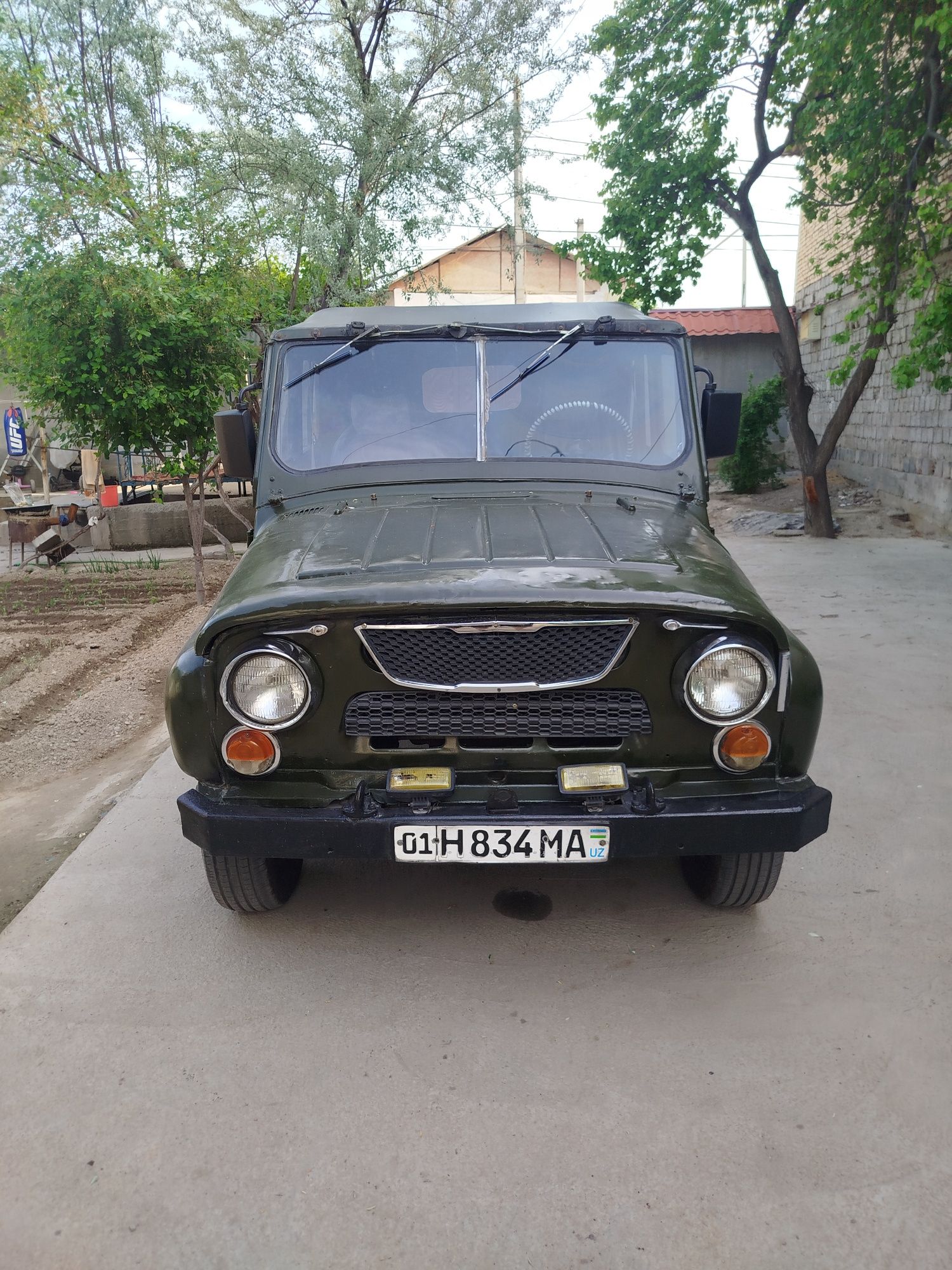 Uaz avto mashina sotiladi