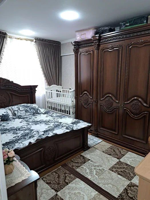 Sotiladi квартира Центр Яккасарай 4///3//4 ор. Школа 26