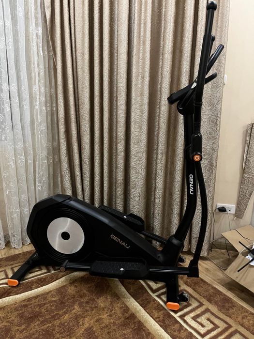 Продаются тренажеры , почти новые , беговая дорожка и эллипсоид