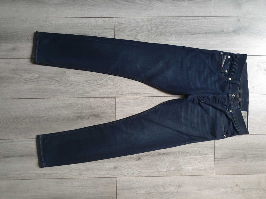 Blugi barbati DIESEL "Tepphar" Slim-Carrot - Marimea W28 L30
