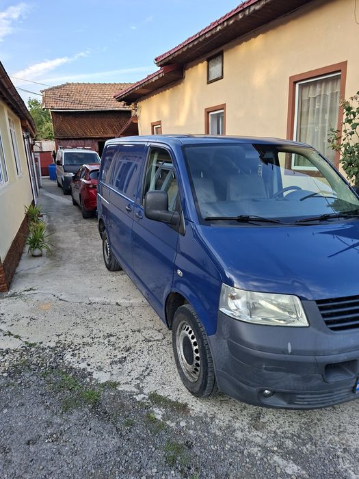 Vind t 5 motor 1.9 din 2008 are acte valabile are AC geamuri electrice