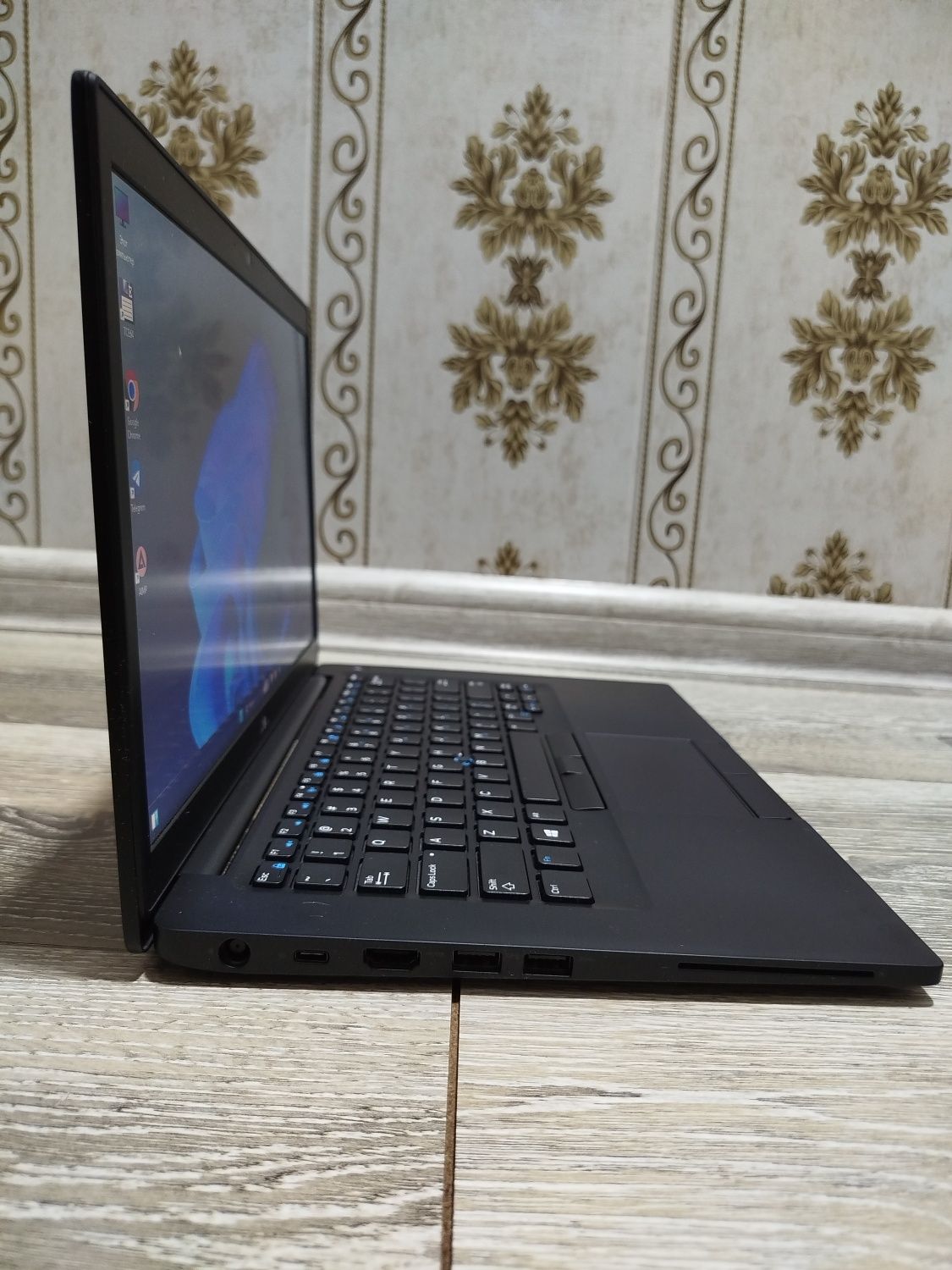 Dell Intel Core i7-8650U (4 yadro / 8 patok) 8/256gb