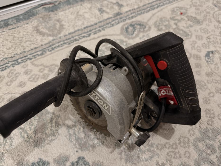 Дисковая пила Vitton VT 4100, электрическая