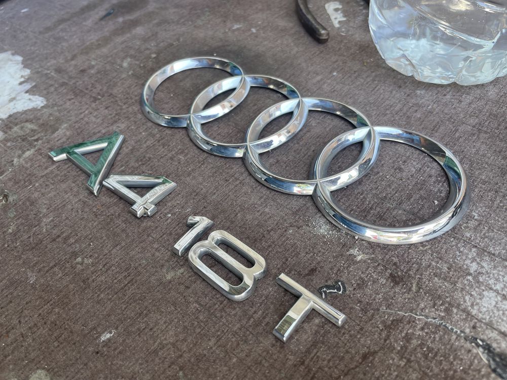 Audi A4 1.8T Емблема Ауди А4 1.8Т