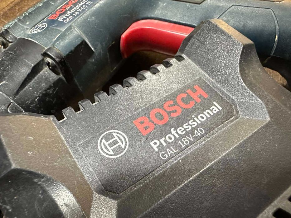 Винтоверт за гипсокъртон Bosch GSR 18 V-EC TE с батерия и зарядно