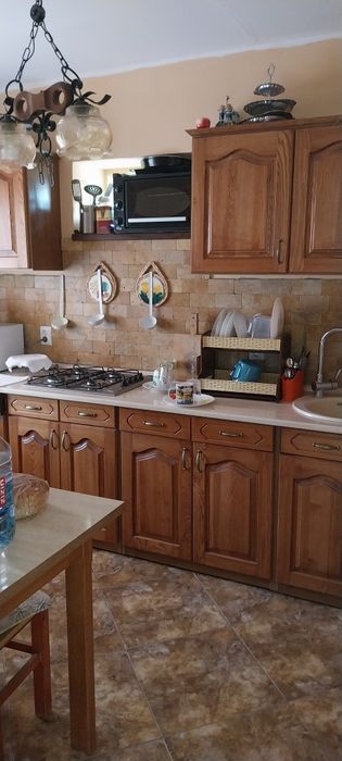 Vând urgent casă in comuna Seleuș..Pret: 80000 euro Negociabil