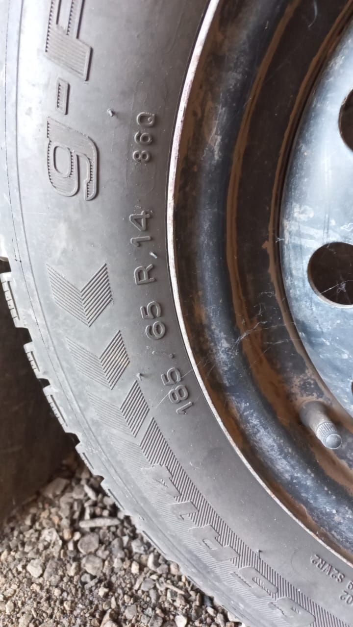 Продам диски с шинами