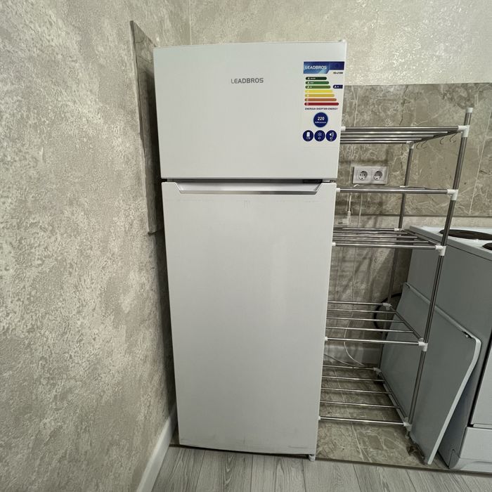 Холодильник новый