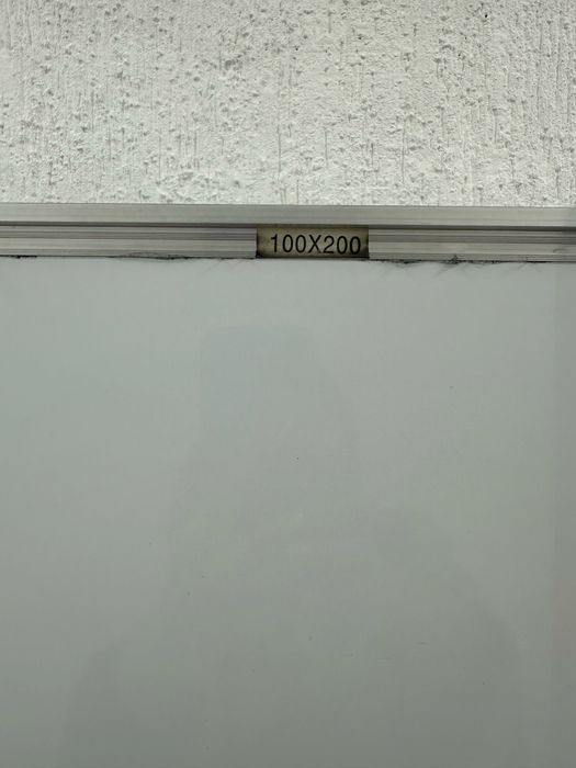 Продам срочно маркерную доску, передвижна.
