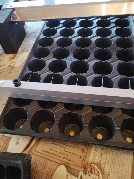 Сеялка за табли вакуумна