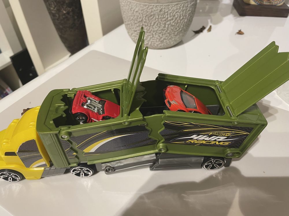 Camion Hotwheels jucarie copii masinute