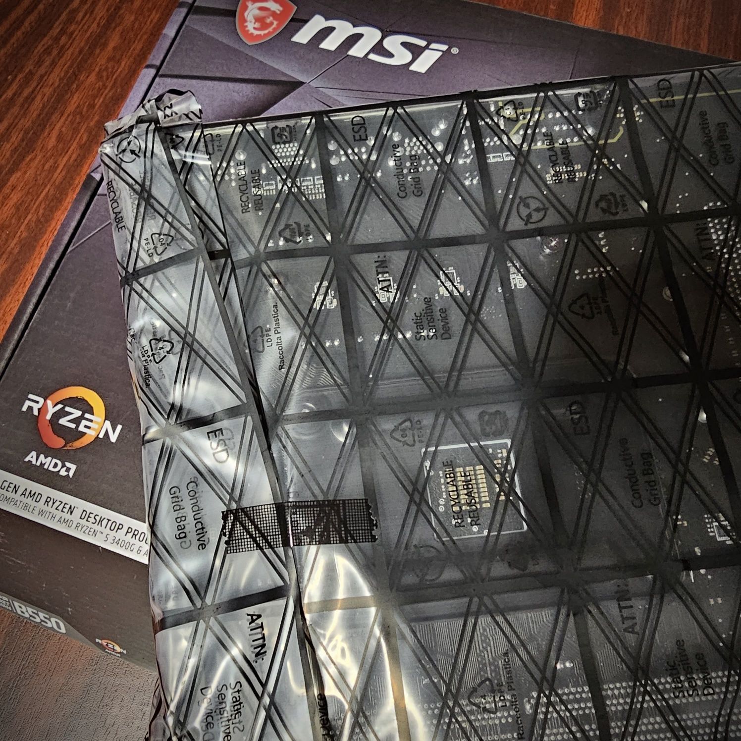 Placa de baza MSI MPG Gaming Plus B550 AMD