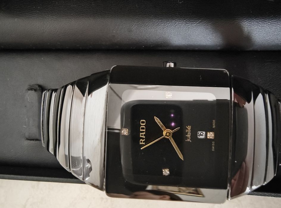 Часовник Rado...