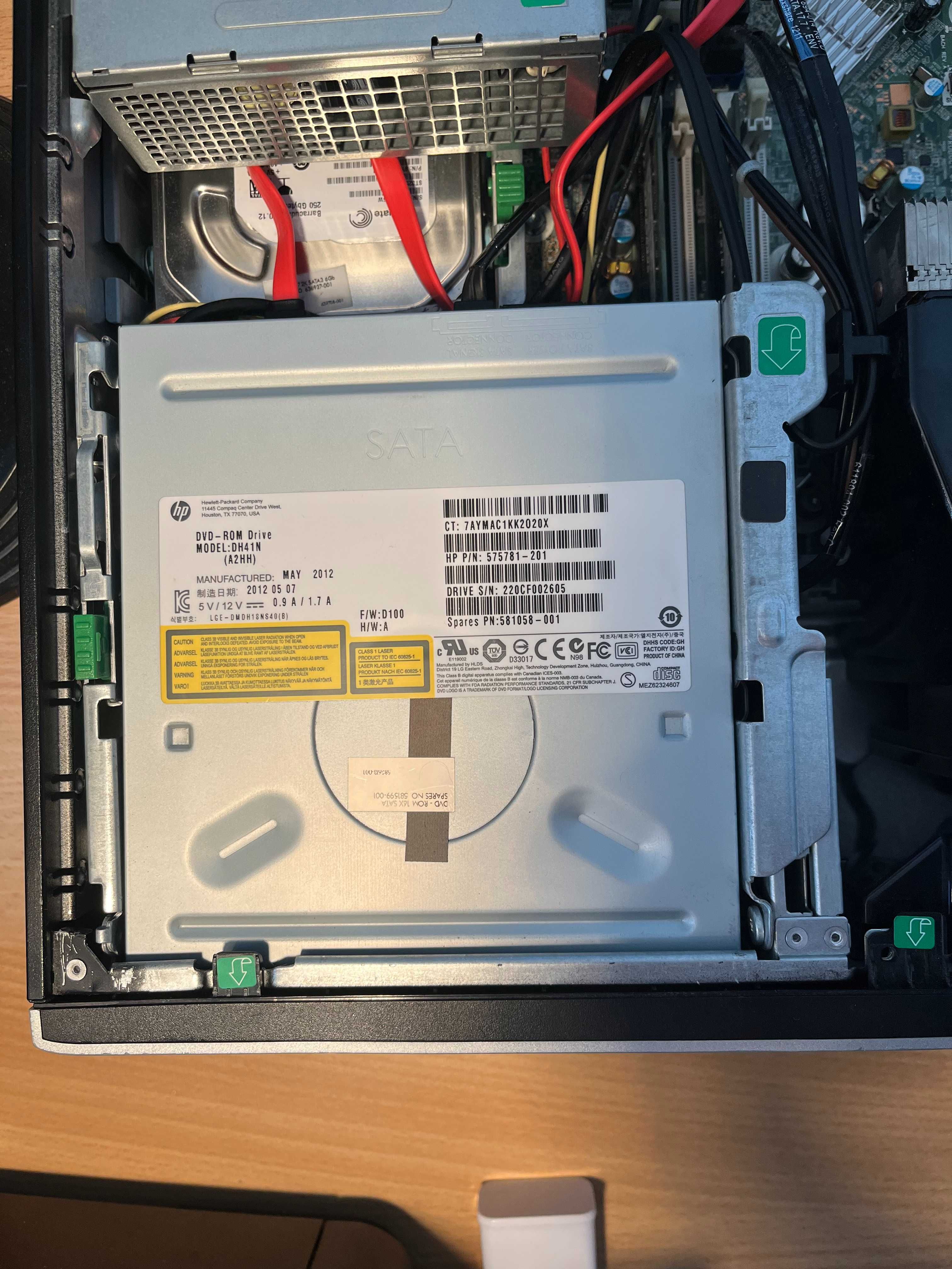 Компютър HP Compaq