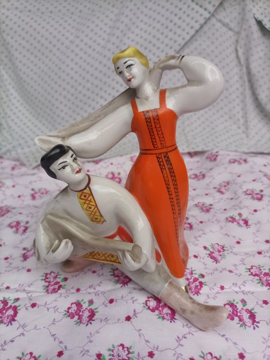 Статуэтки продам.