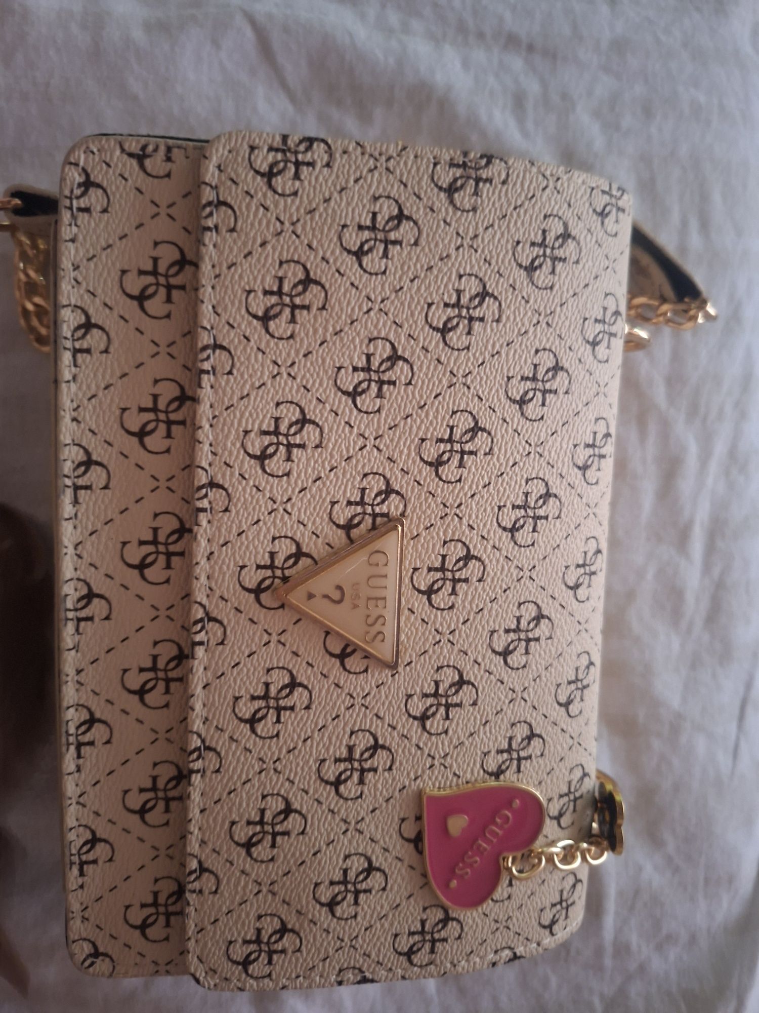 Уникална Чанта guess. , екрю