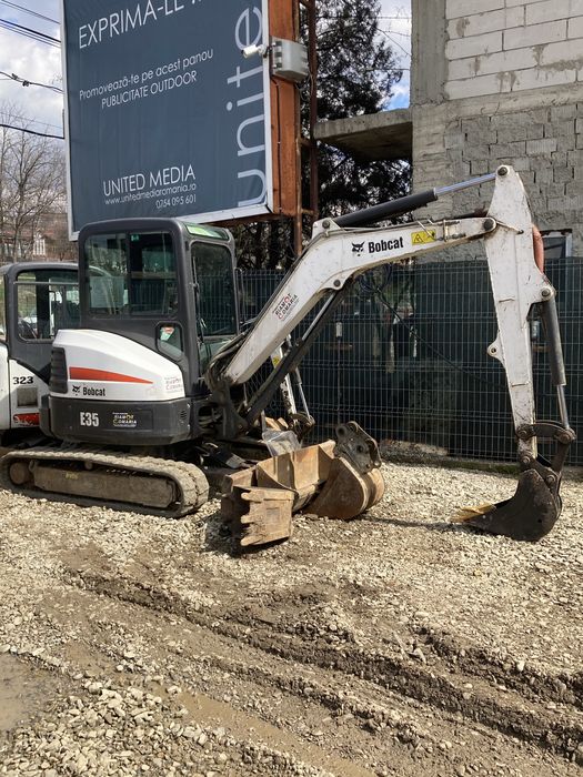 Inchiriez miniexcavator 3,5 t