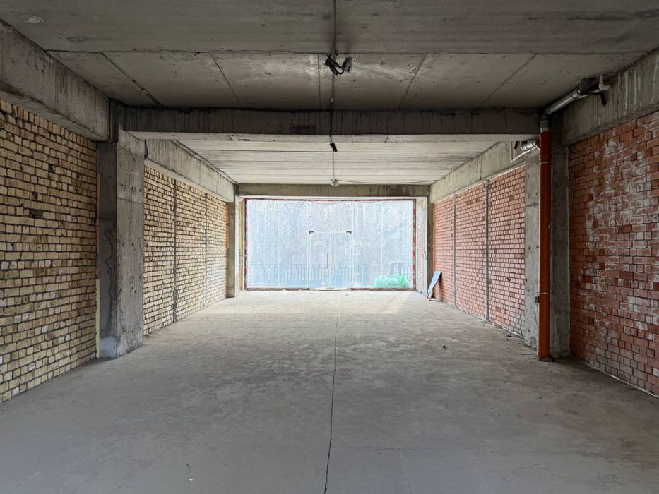 Новостройка Silk Road Residence Коммерческое помещение, 150м2. Коробка