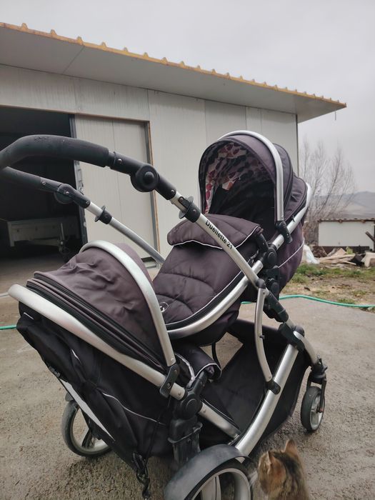 Vând cărucior dublu!!