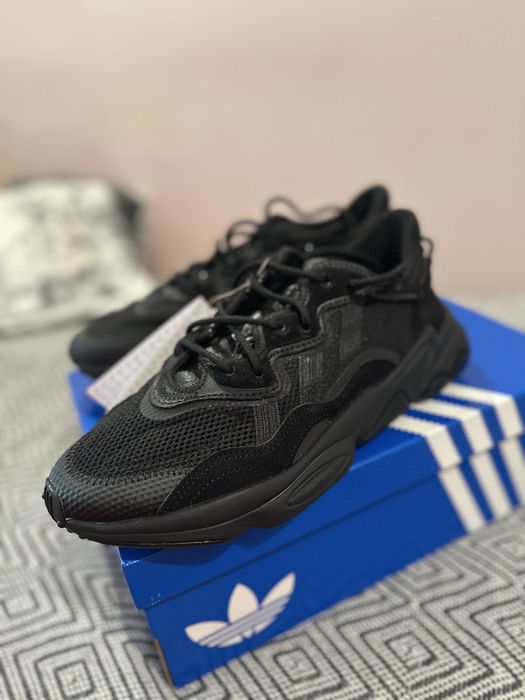 Adidasi Ozweego