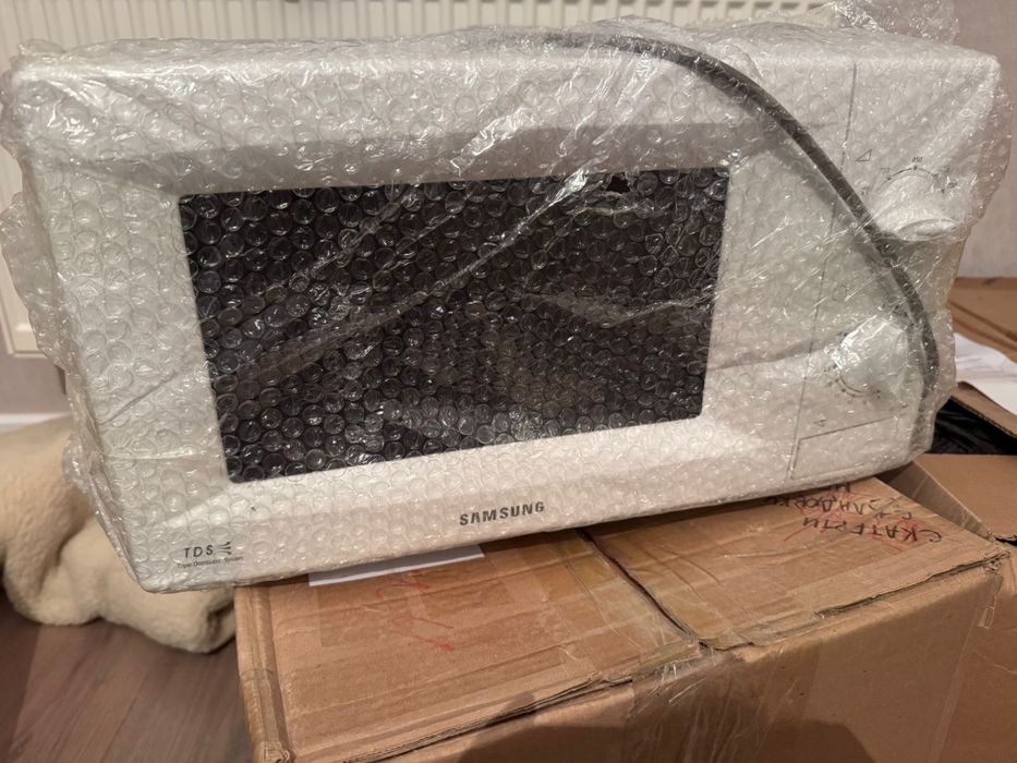 Продам микроволновку samsung