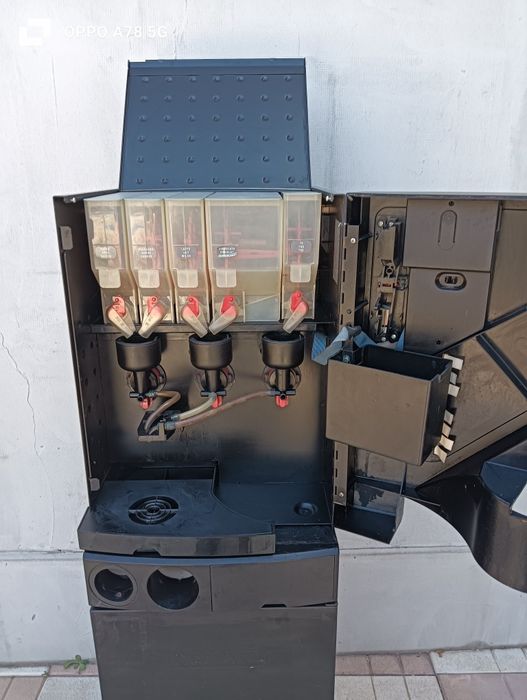 Aparat cafea Nescafe Lioness 

Pentru cunoscatori nu necesita