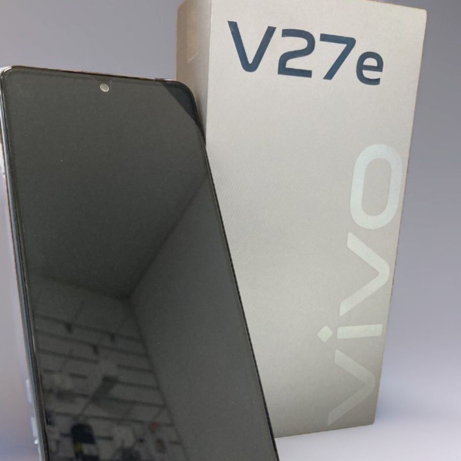 Vivo v27e с корбкой